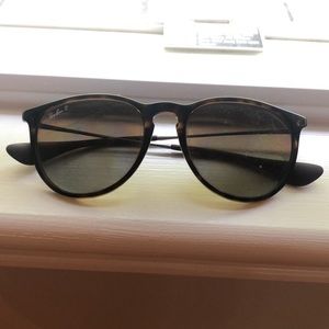 Erica raybans polarized